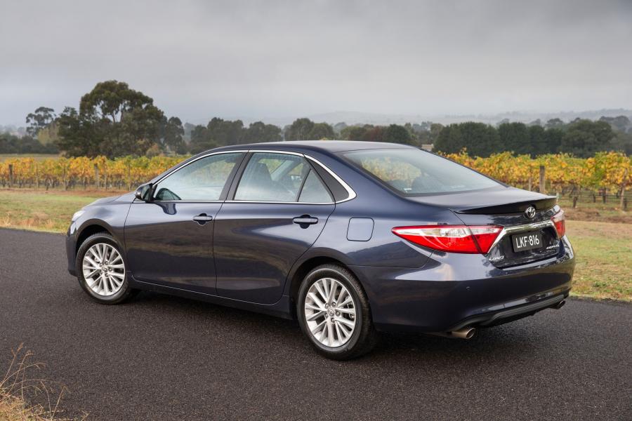  Toyota Camry Atara SL 2015 года  (фото 2 из 22)